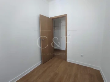 Apartamento T4 para Venda em Rio de Mouro