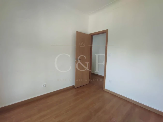 Apartamento T4 para Venda em Rio de Mouro Foto 23
