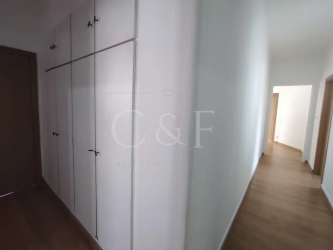 Apartamento T4 para Venda em Rio de Mouro Foto 30