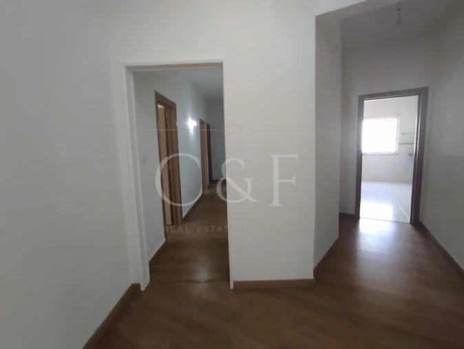 Apartamento T4 para Venda em Rio de Mouro Foto 31