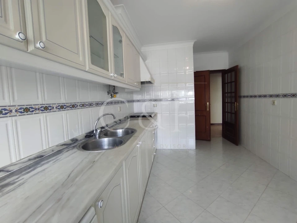 Apartamento T2 para Venda em Algueirão-Mem Martins Foto 14