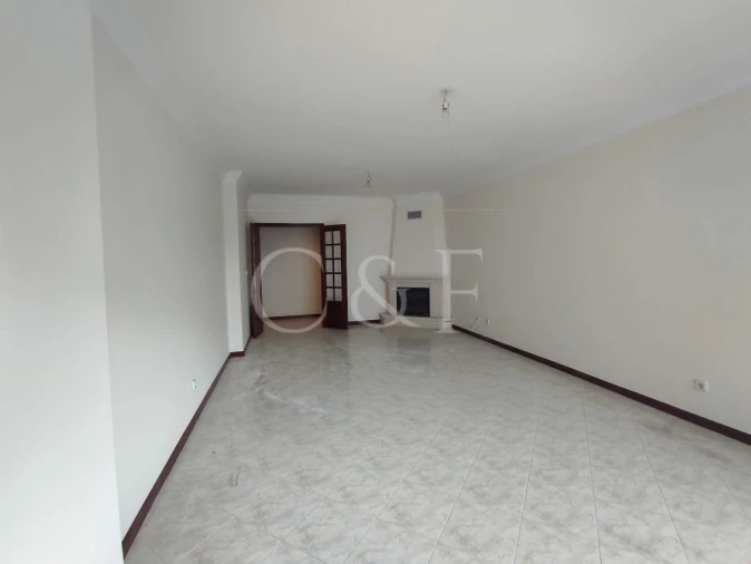 Apartamento T2 para Venda em Algueirão-Mem Martins Foto 7