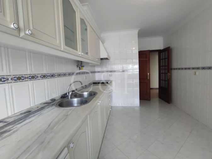 Apartamento T2 para Venda em Algueirão-Mem Martins Foto 14