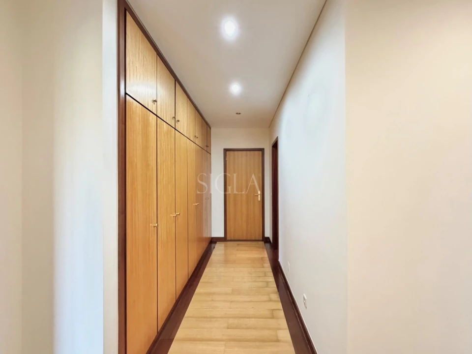 Apartamento T3 para Arrendamento em Pedroso e Seixezelo Foto 13