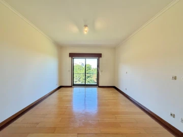 Apartamento T3 para Arrendamento em Pedroso e Seixezelo