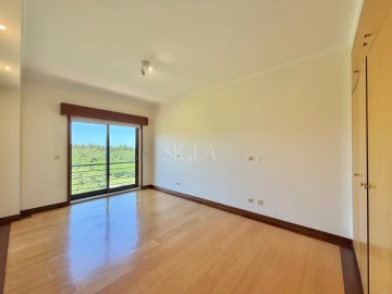 Apartamento T3 para Arrendamento em Pedroso e Seixezelo