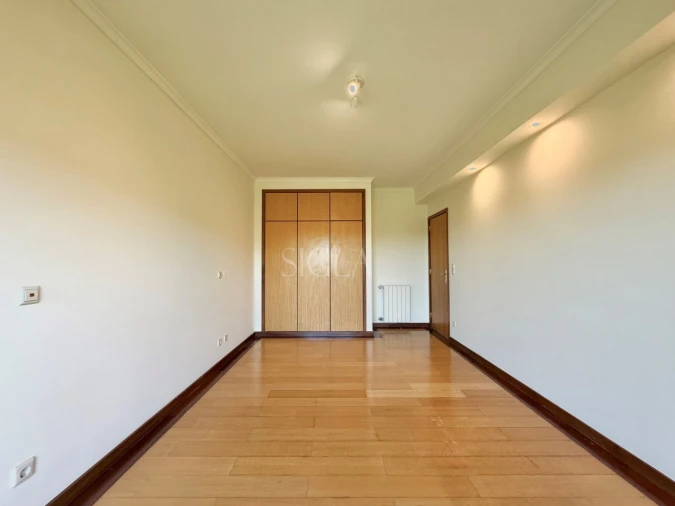 Apartamento T3 para Arrendamento em Pedroso e Seixezelo Foto 17