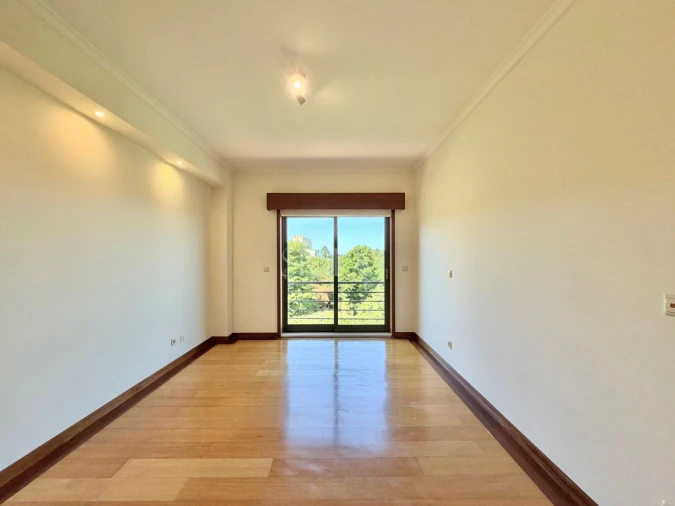 Apartamento T3 para Arrendamento em Pedroso e Seixezelo Foto 20