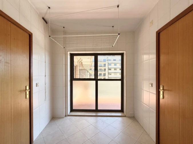 Apartamento T3 para Arrendamento em Pedroso e Seixezelo Foto 33