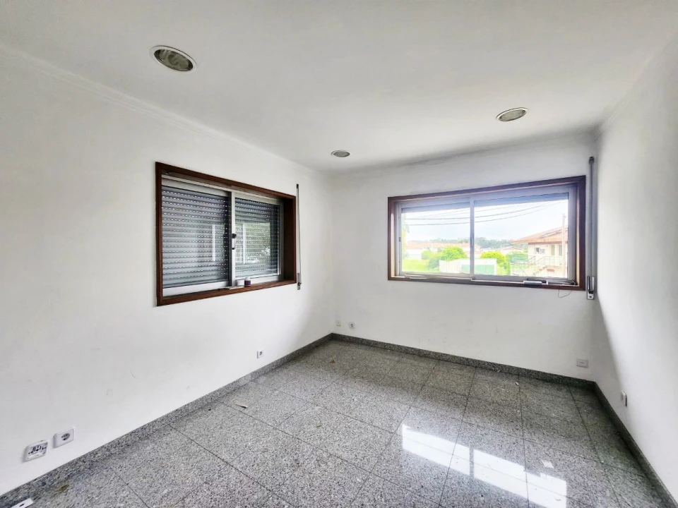 Armazém para Venda em São João de Ver Foto 16