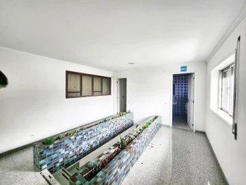 Armazém para Venda em São João de Ver