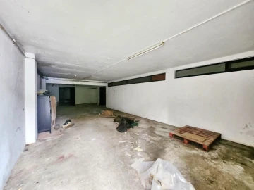 Armazém para Venda em São João de Ver