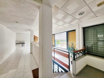 Armazém para Venda em São João de Ver