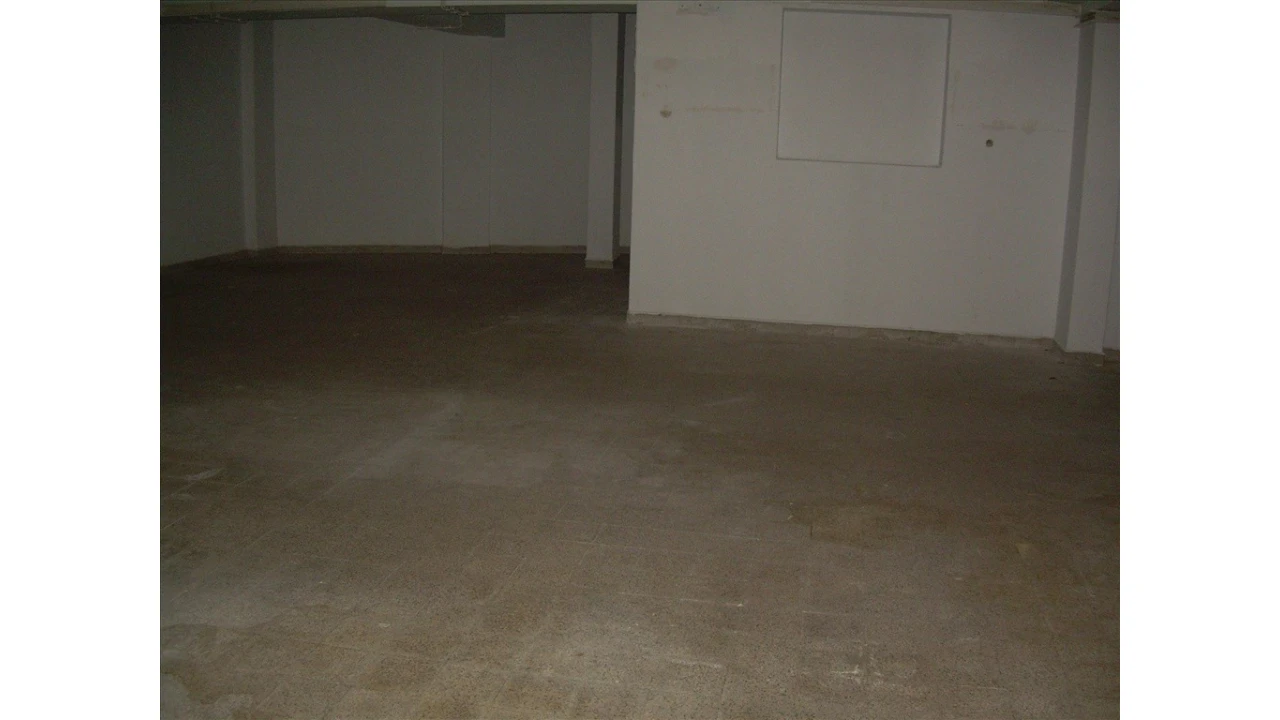 Loja para Arrendamento em Almada, Cova da Piedade, Pragal e Cacilhas Foto 13