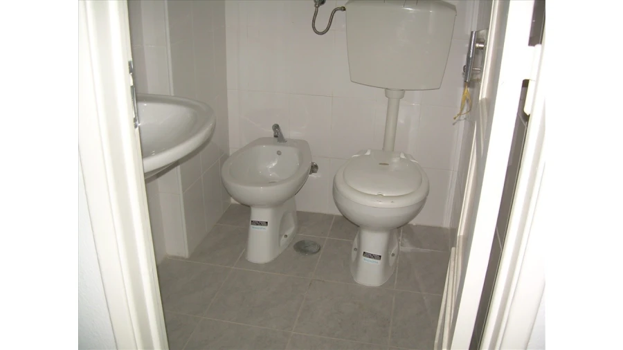 Loja para Arrendamento em Almada, Cova da Piedade, Pragal e Cacilhas Foto 15