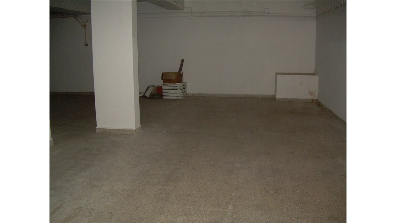 Loja para Arrendamento em Almada, Cova da Piedade, Pragal e Cacilhas Foto 10