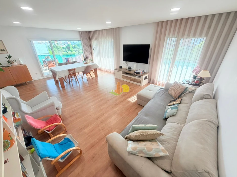 Apartamento T4 para Venda em Tavarede Foto 8