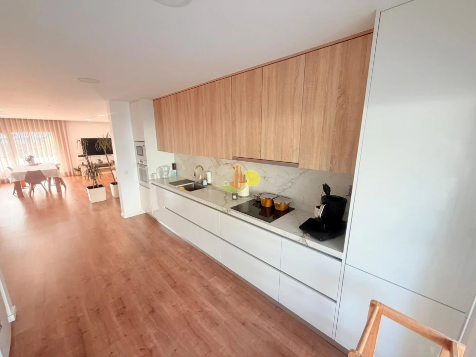 Apartamento T4 para Venda em Tavarede Foto 20