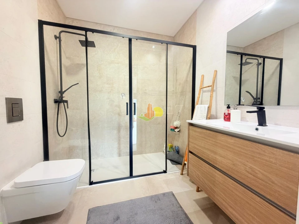Apartamento T4 para Venda em Tavarede Foto 30
