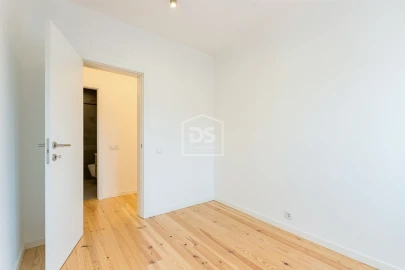 Apartamento T4 para Venda em Avenidas Novas