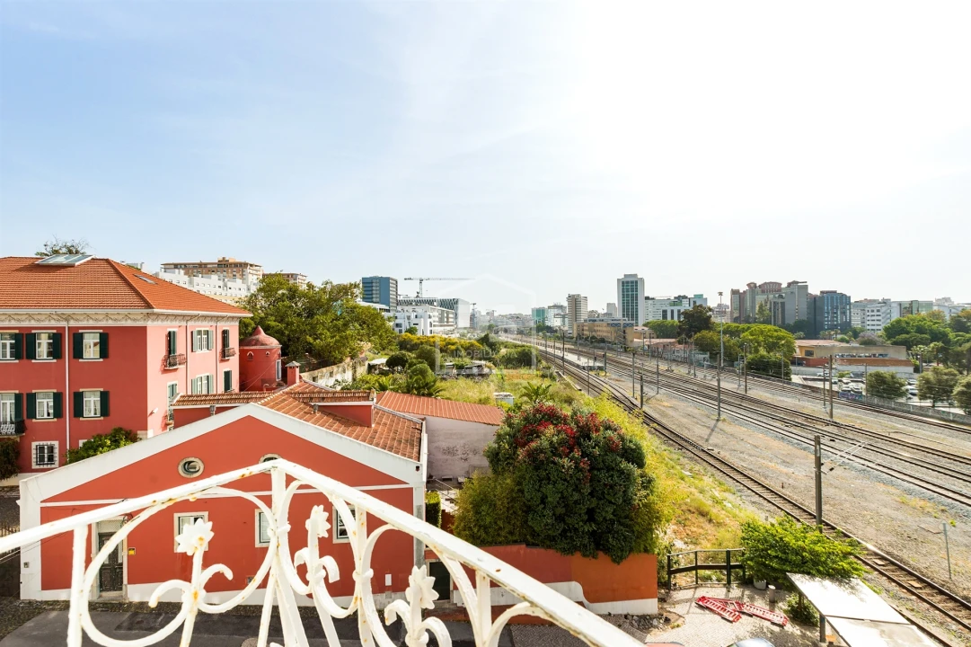 Apartamento T4 para Venda em Avenidas Novas Foto 1