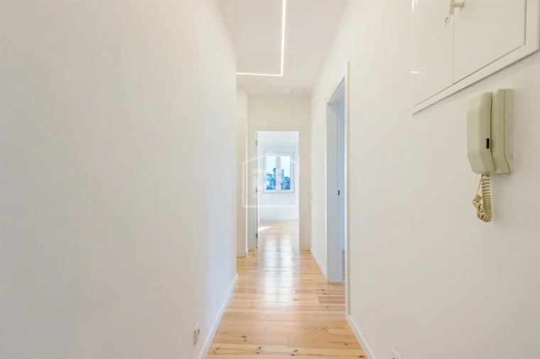 Apartamento T4 para Venda em Avenidas Novas Foto 5