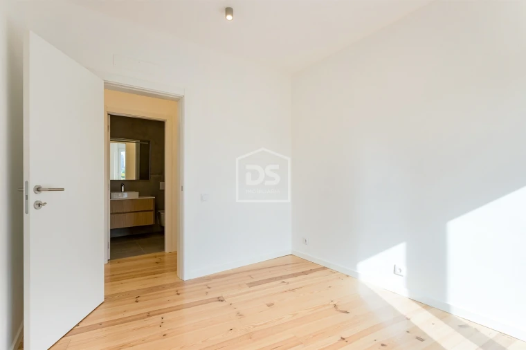 Apartamento T4 para Venda em Avenidas Novas Foto 9