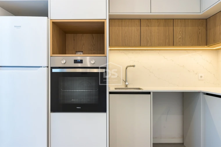 Apartamento T4 para Venda em Avenidas Novas Foto 23