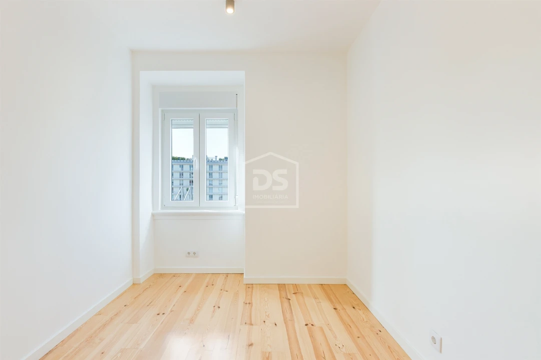 Apartamento T4 para Venda em Avenidas Novas Foto 12