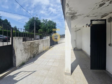 Moradia T2 para Venda em Romariz