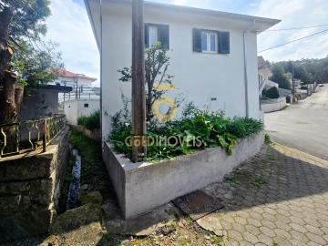 Moradia T2 para Venda em Romariz