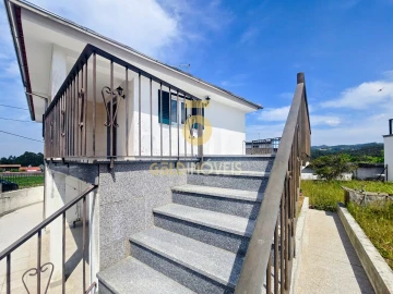 Moradia T2 para Venda em Romariz