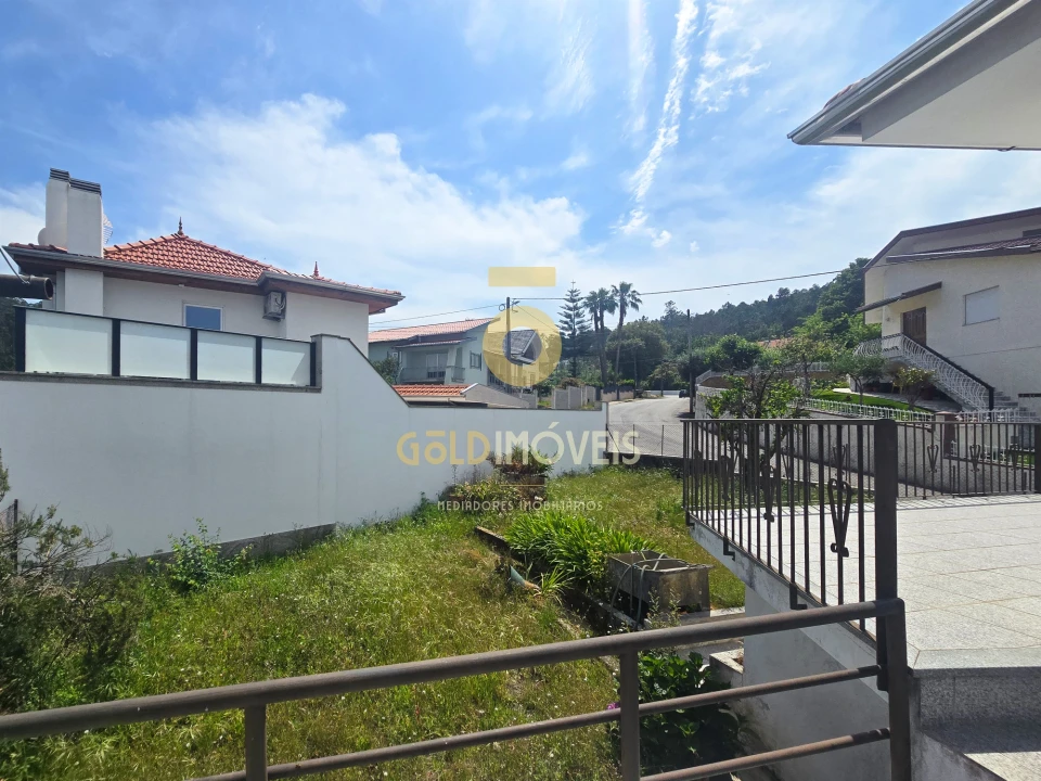 Moradia T2 para Venda em Romariz Foto 14