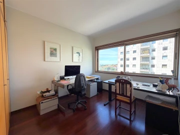 Apartamento T5 para Venda em Aldoar, Foz do Douro e Nevogilde