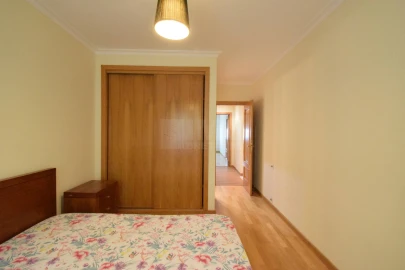 Apartamento T3 para Arrendamento em Covilhã e Canhoso