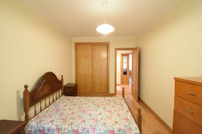 Apartamento T3 para Arrendamento em Covilhã e Canhoso