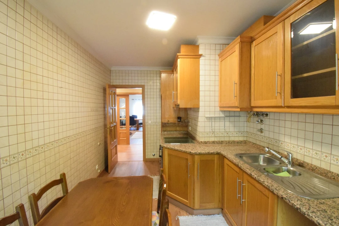Apartamento T3 para Arrendamento em Covilhã e Canhoso Foto 8