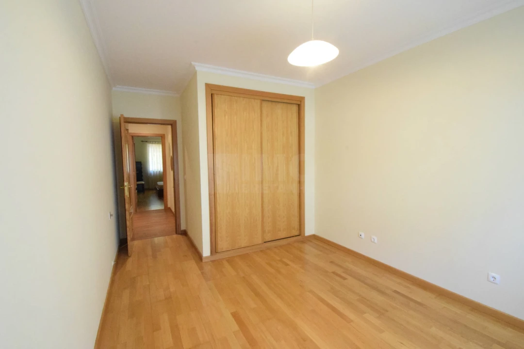 Apartamento T3 para Arrendamento em Covilhã e Canhoso Foto 18