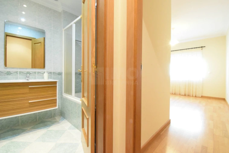Apartamento T3 para Arrendamento em Covilhã e Canhoso Foto 15