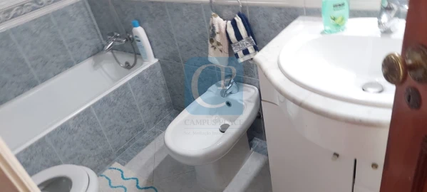 Apartamento T2 para Arrendamento em Santa Marinha e São Pedro da Afurada