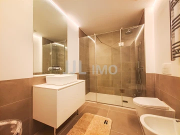 Apartamento T3 para Venda em Arroios