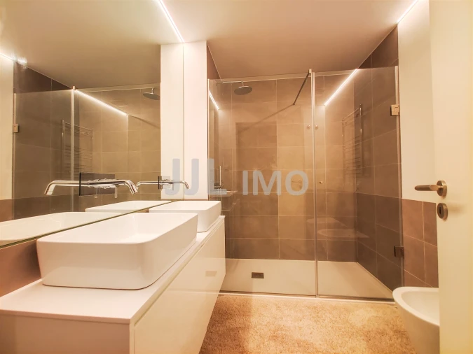 Apartamento T3 para Venda em Arroios Foto 17
