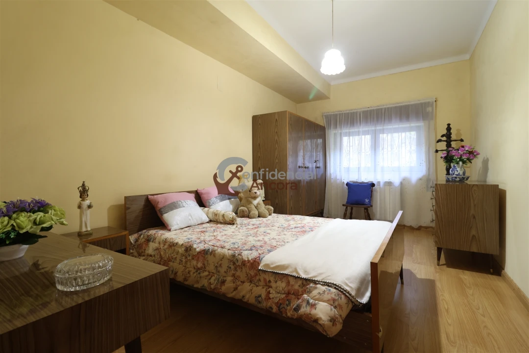 Moradia T7 para Venda em São Paio Foto 11