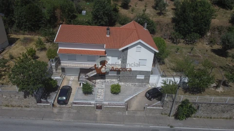 Moradia T7 para Venda em São Paio
