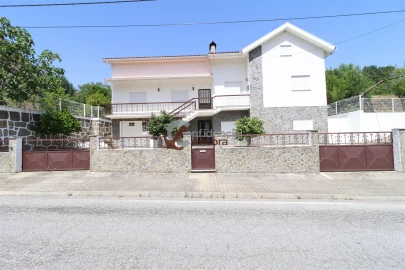 Moradia T7 para Venda em São Paio