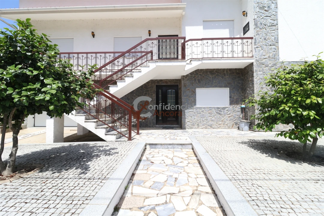 Moradia T7 para Venda em São Paio Foto 76