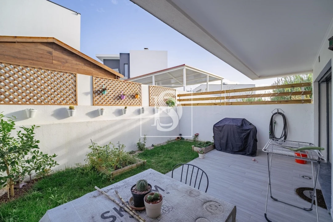 Moradia T3 para Venda em Charneca de Caparica e Sobreda Foto 9