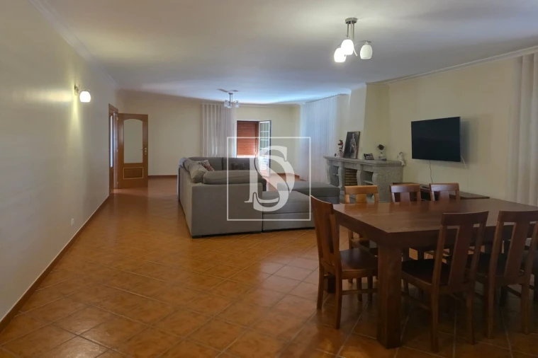 Moradia T5 para Venda em Canas de Santa Maria Foto 12