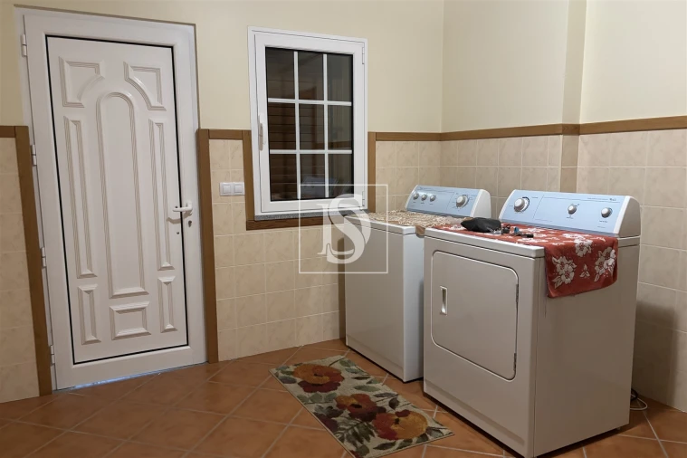 Moradia T5 para Venda em Canas de Santa Maria Foto 33