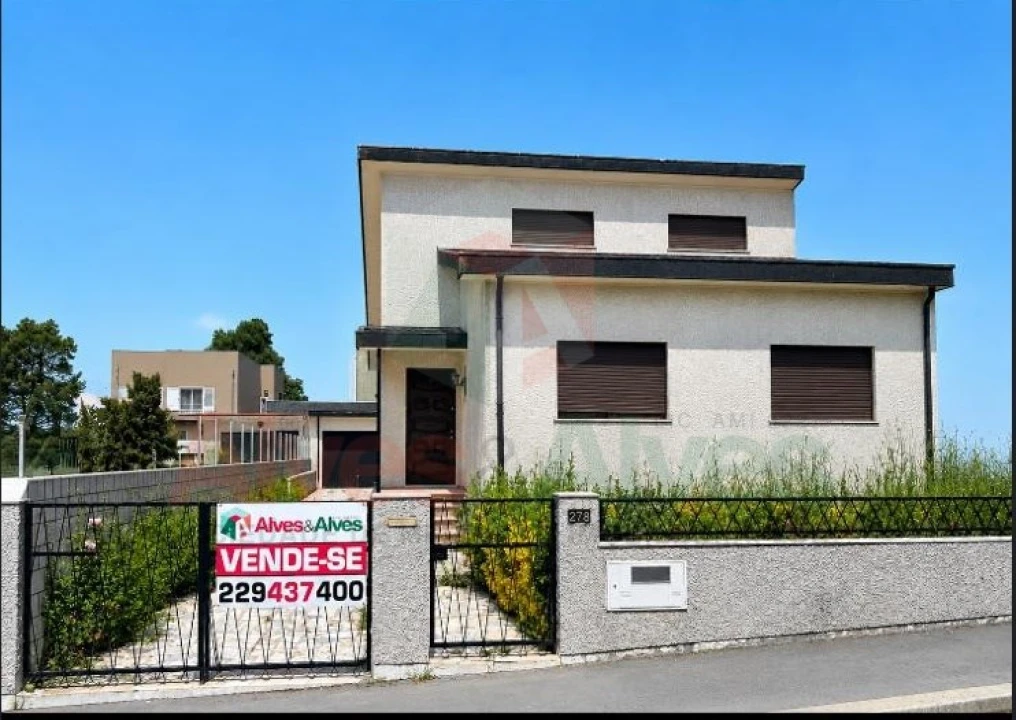 Moradia T3 para Venda em Custóias, Leça do Balio e Guifões Foto 1